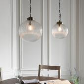 etkezoasztal uvegburas elegans retro vintage moden fuggesztek lampa konyha konyhapult haloszoba folyoso nappali iroda mennyezeti vilagitas lakberendezes formavivendi.jpg